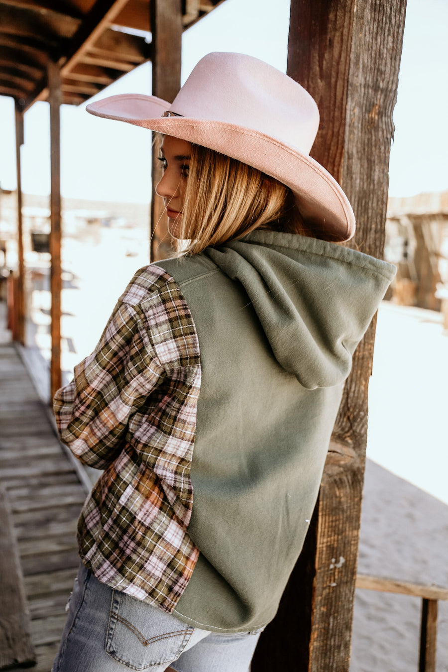 THE LEGEND COWBOY HAT