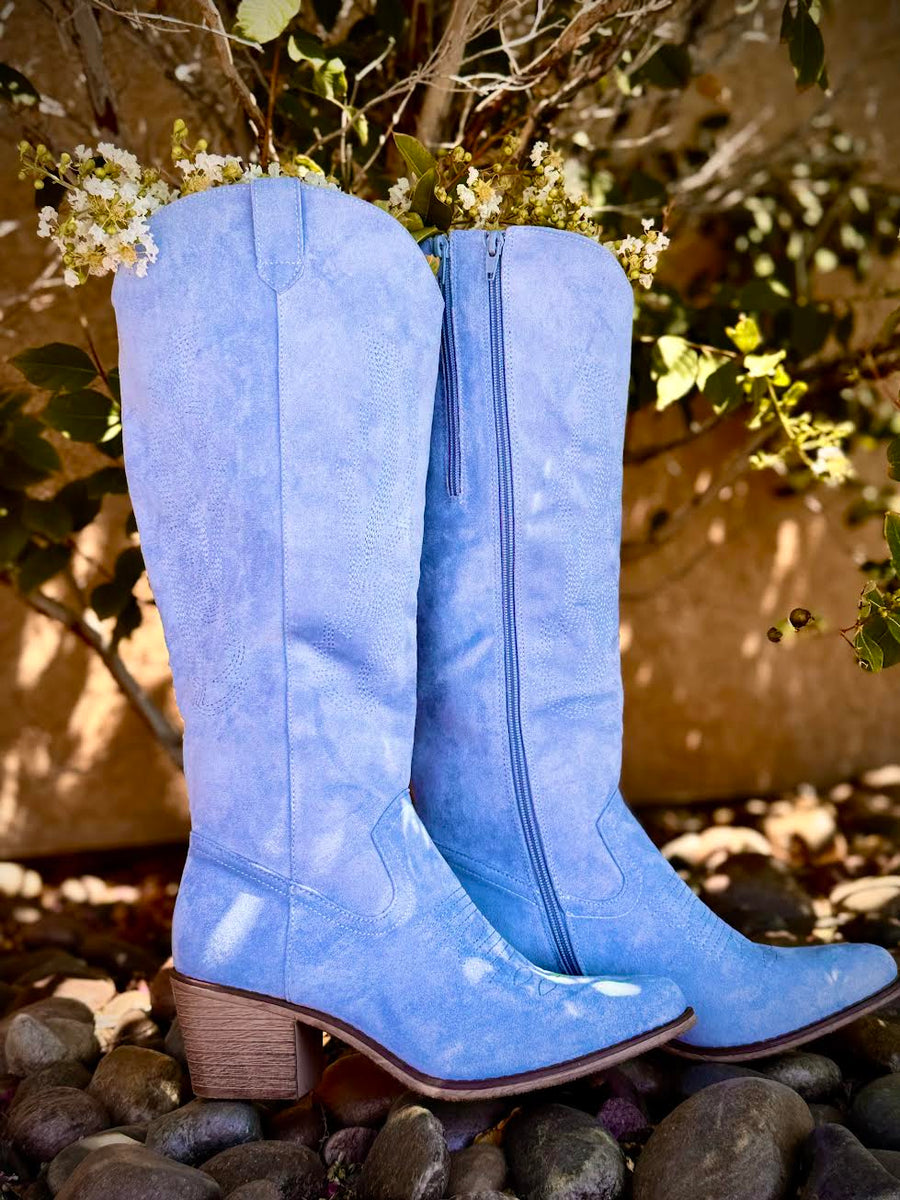 Cowboy Casanova Embroidery Western  Boot-