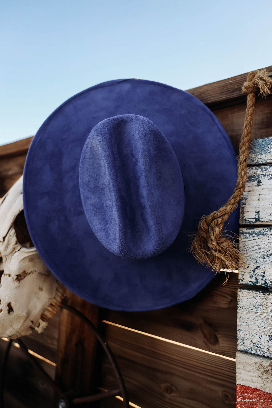 THE LEGEND COWBOY HAT